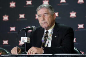 Big 12, Pac-12 commissioners discuss merging options